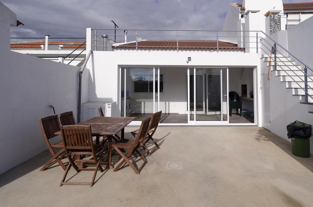Surf Beach_Santa Barbara Secret Gardens Ribeira Grande Exterior photo